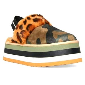 Women's Odd Shoe lovers